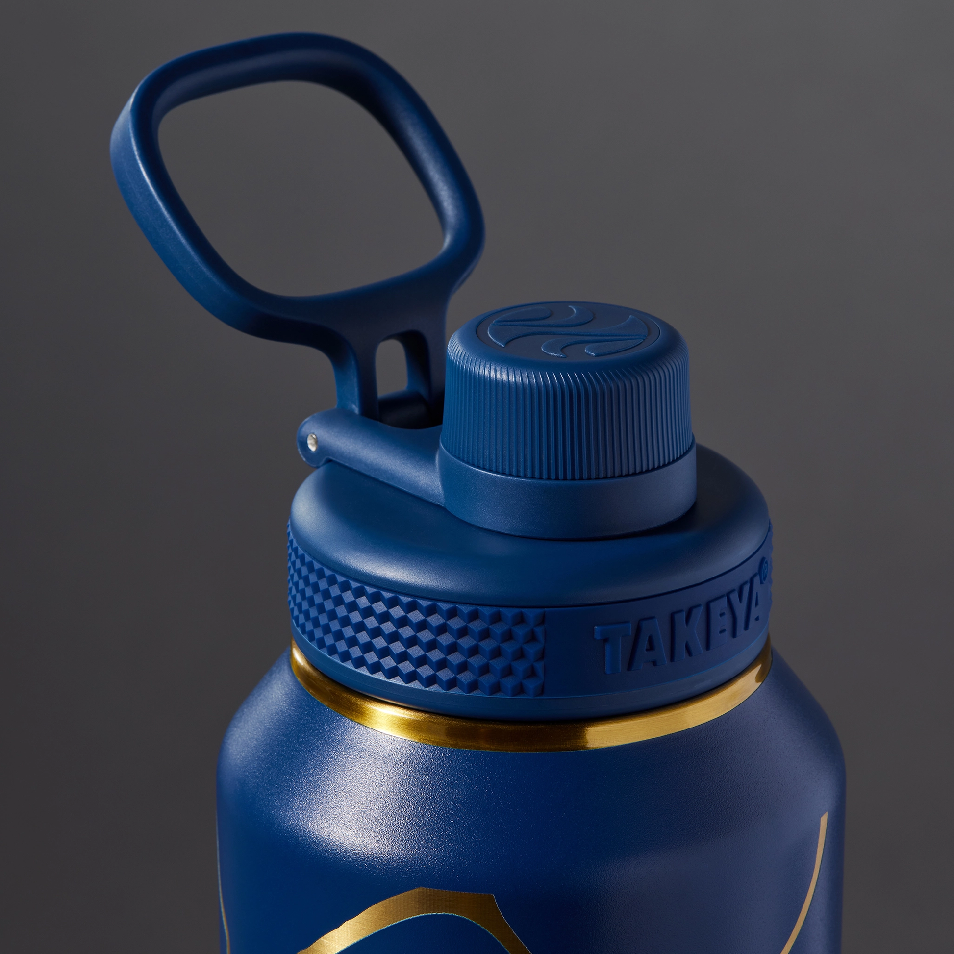 kintsugi-water-bottle-with-spout-lid-u6 51390-TK_HO25_Kintsugi_Takeya9266.png