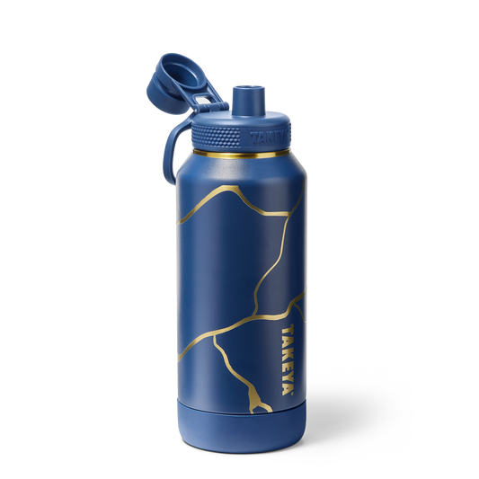 kintsugi-water-bottle-with-spout-lid-u6 TKS_SP25_SptBtl_GoldMarine_32oz_51390_v2_sRGB_SHD.png